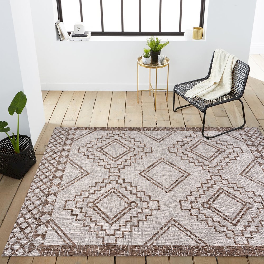 Marokko Diamond Tribal Medallion Indoor/Outdoor Area Rug. Picture 16