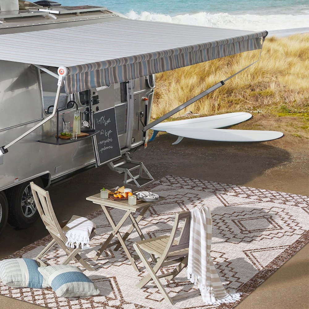 Marokko Diamond Tribal Medallion Indoor/Outdoor Area Rug. Picture 9