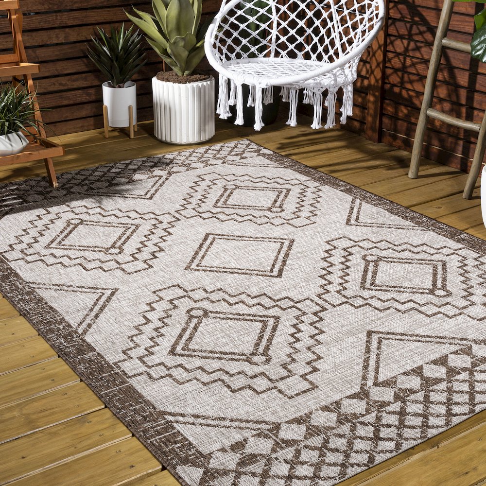 Marokko Diamond Tribal Medallion Indoor/Outdoor Area Rug. Picture 7