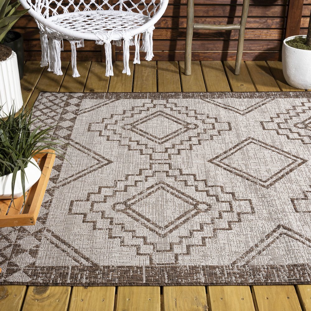 Marokko Diamond Tribal Medallion Indoor/Outdoor Area Rug. Picture 8