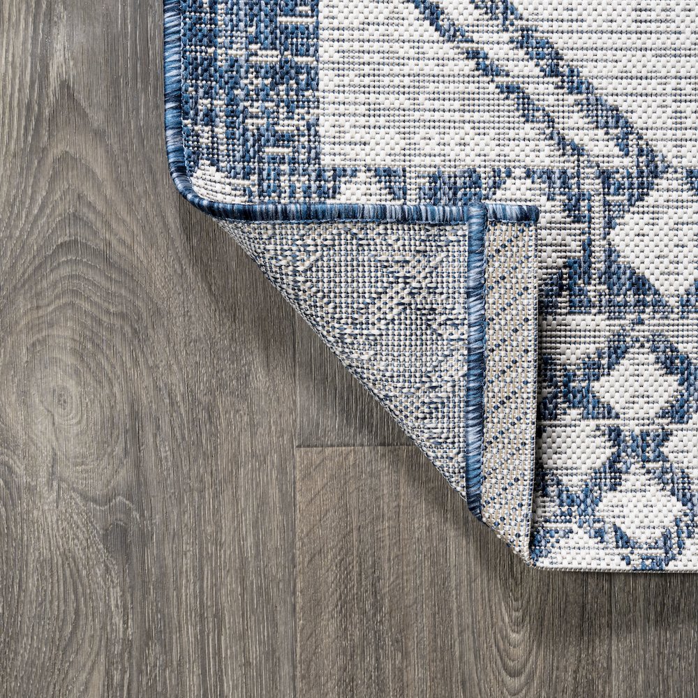 Marokko Diamond Tribal Medallion Indoor/Outdoor Area Rug. Picture 3
