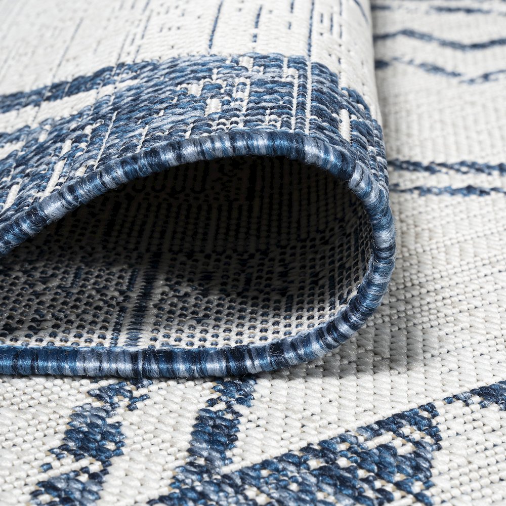 Marokko Diamond Tribal Medallion Indoor/Outdoor Area Rug. Picture 6
