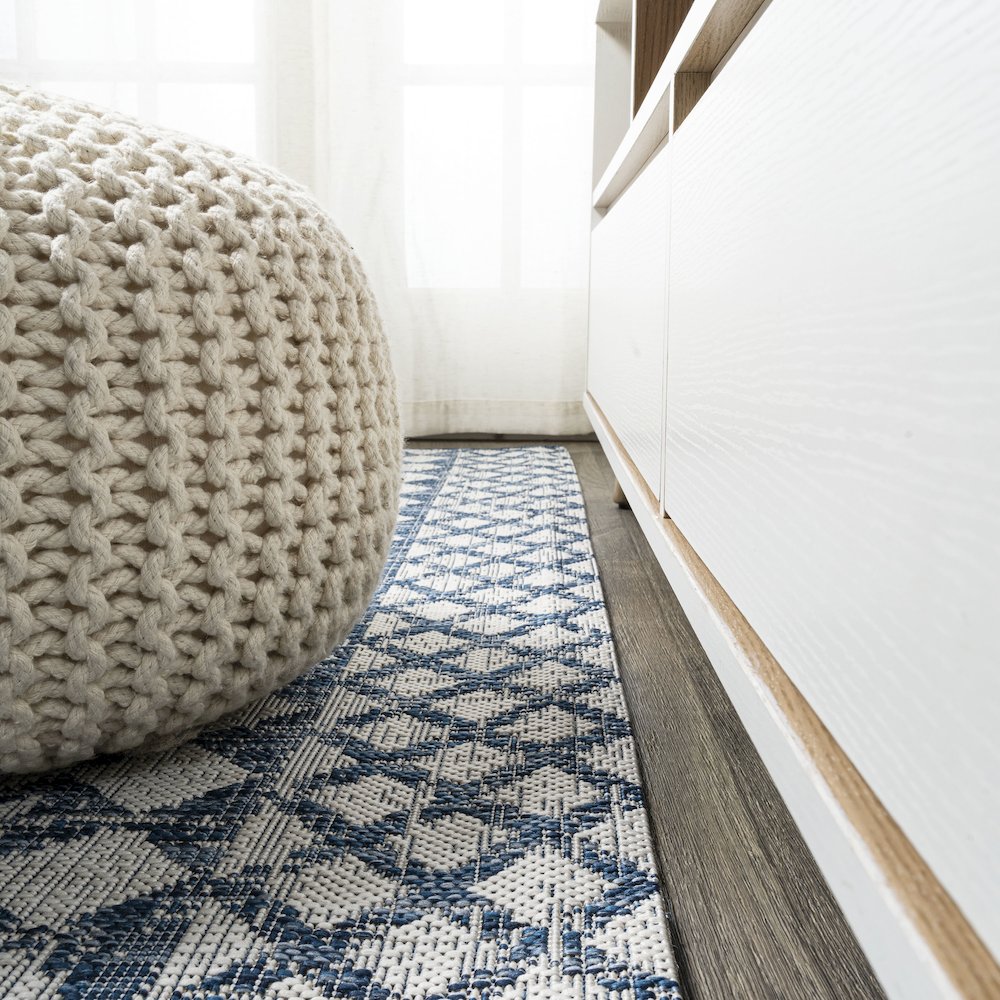 Marokko Diamond Tribal Medallion Indoor/Outdoor Area Rug. Picture 7