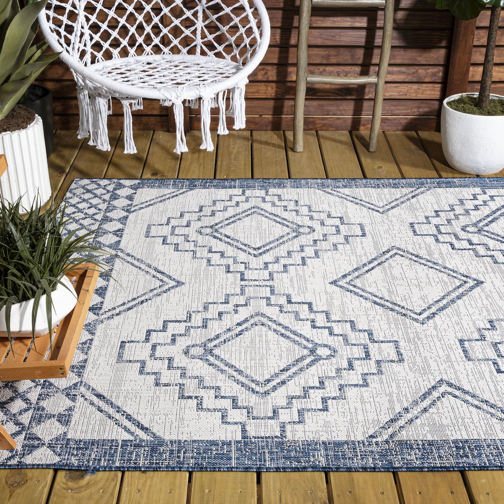 Marokko Diamond Tribal Medallion Indoor/Outdoor Area Rug. Picture 8