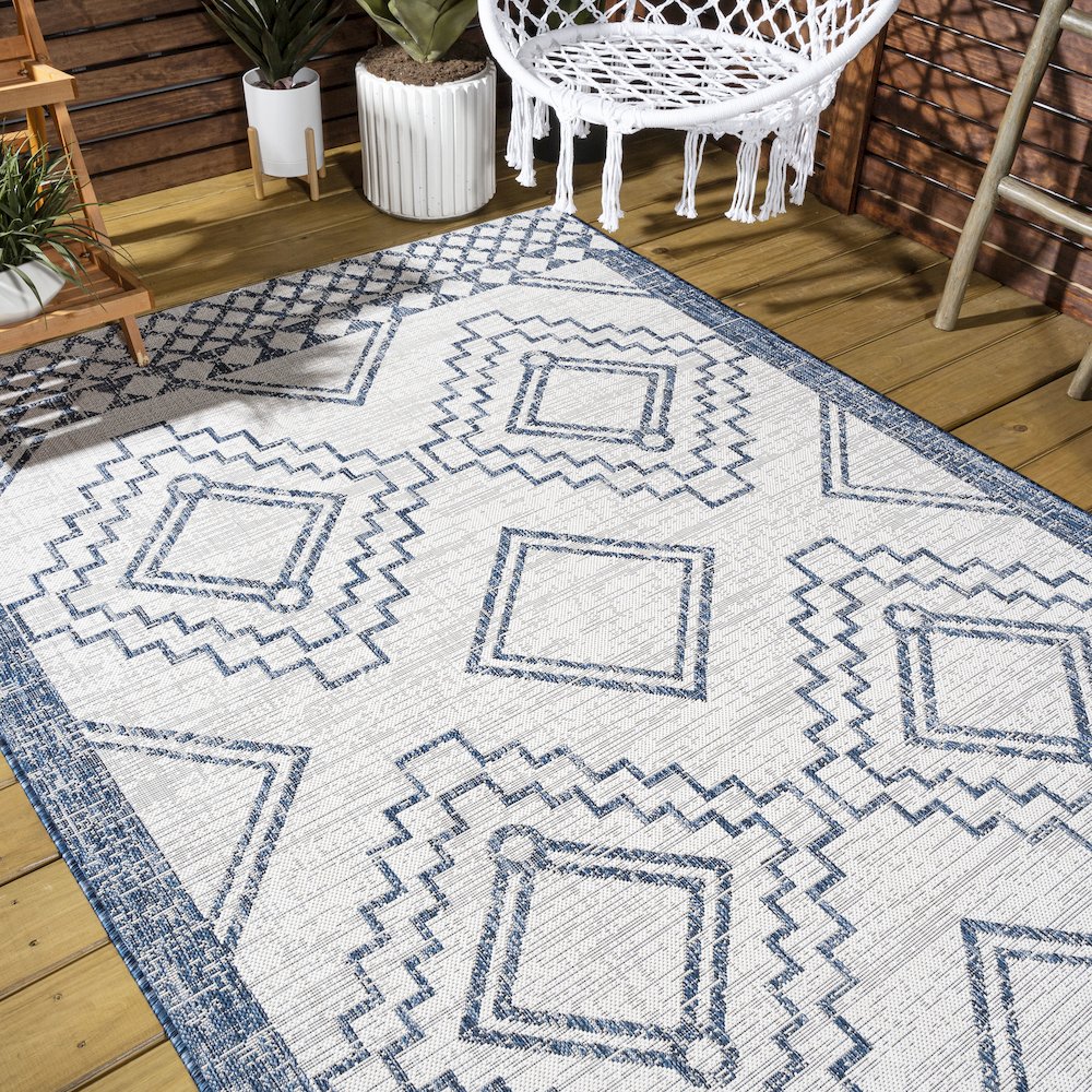 Marokko Diamond Tribal Medallion Indoor/Outdoor Area Rug. Picture 9