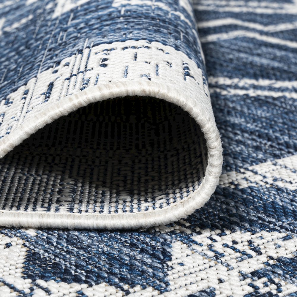 Marokko Diamond Tribal Medallion Indoor/Outdoor Area Rug. Picture 6