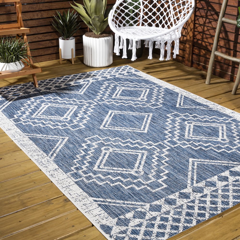 Marokko Diamond Tribal Medallion Indoor/Outdoor Area Rug. Picture 7