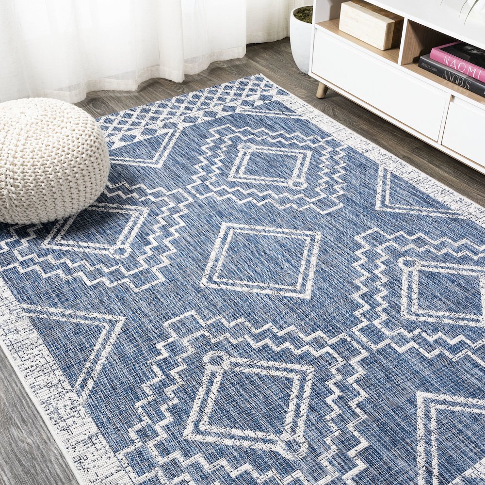 Marokko Diamond Tribal Medallion Indoor/Outdoor Area Rug. Picture 4