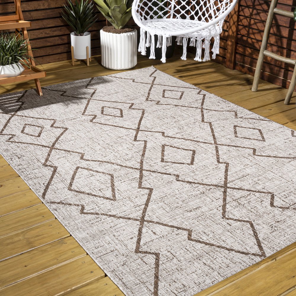 Carwa Tribal Diamond Trellis Indoor/Outdoor Area Rug. Picture 7