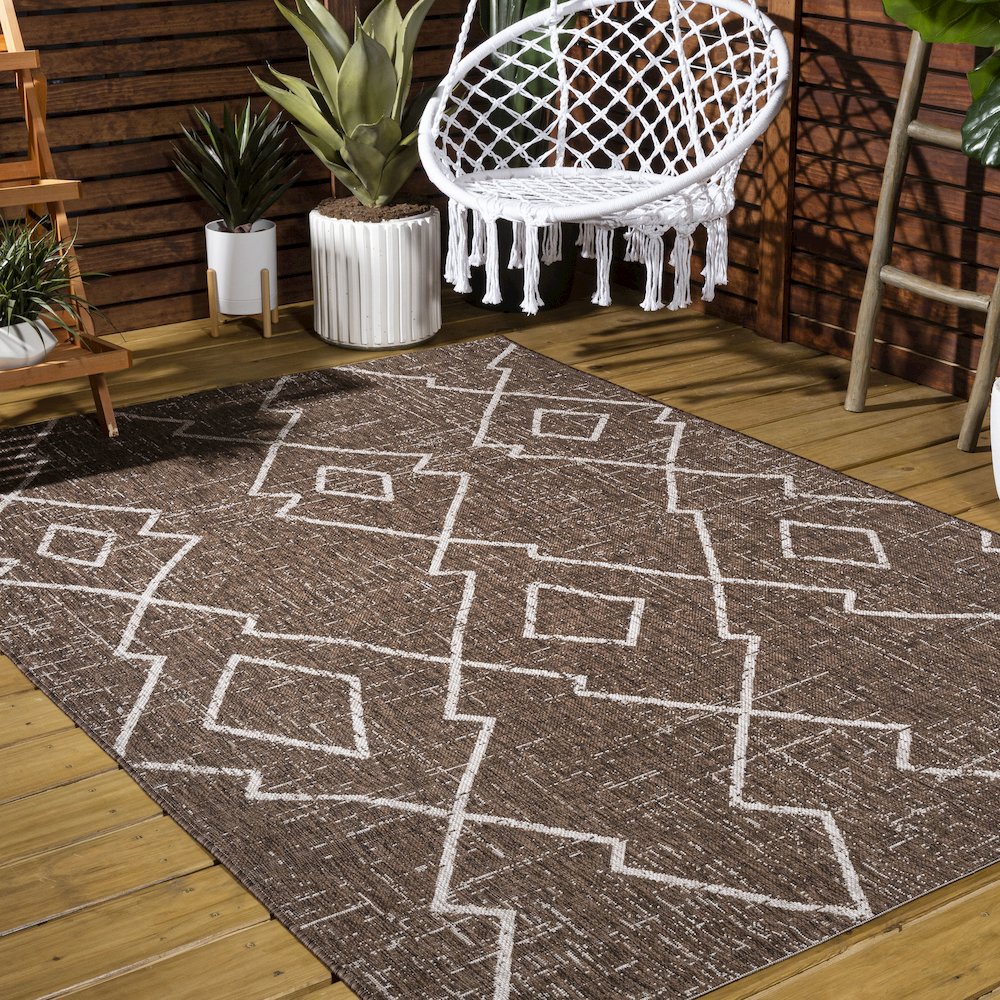 Carwa Tribal Diamond Trellis Indoor/Outdoor Area Rug. Picture 7