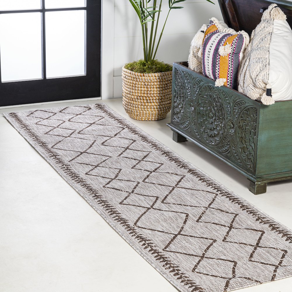 Derya Tribal Diamond Trellis Indoor/Outdoor Area Rug. Picture 2