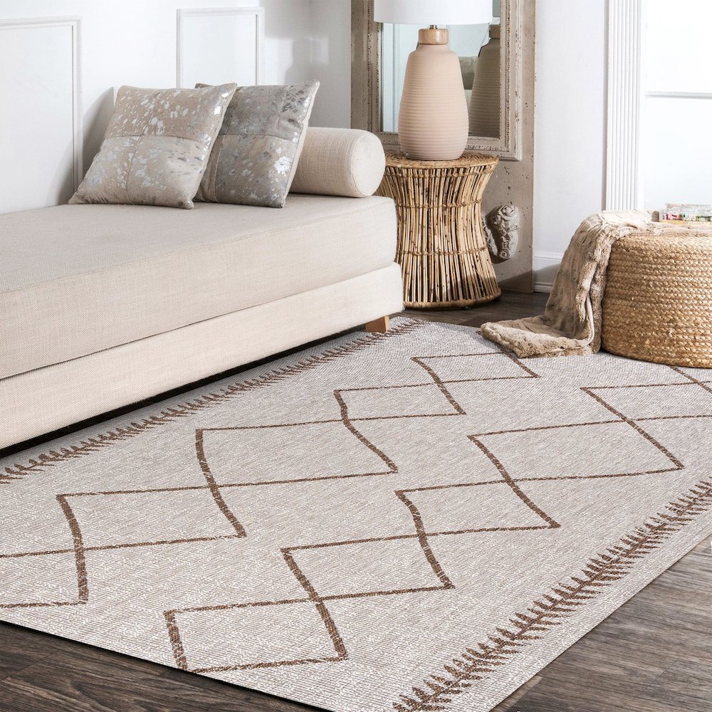 Derya Tribal Diamond Trellis Indoor/Outdoor Area Rug. Picture 16