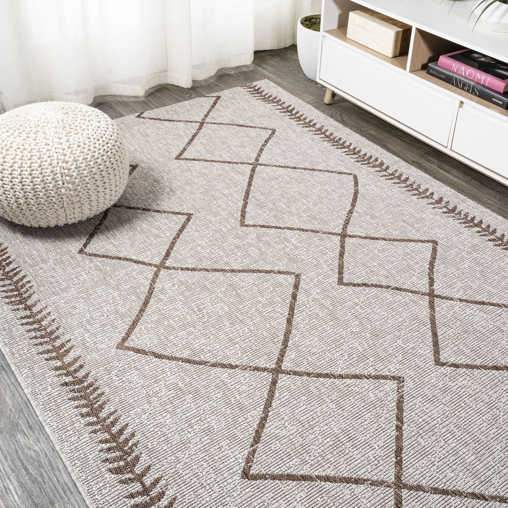 Derya Tribal Diamond Trellis Indoor/Outdoor Area Rug. Picture 4