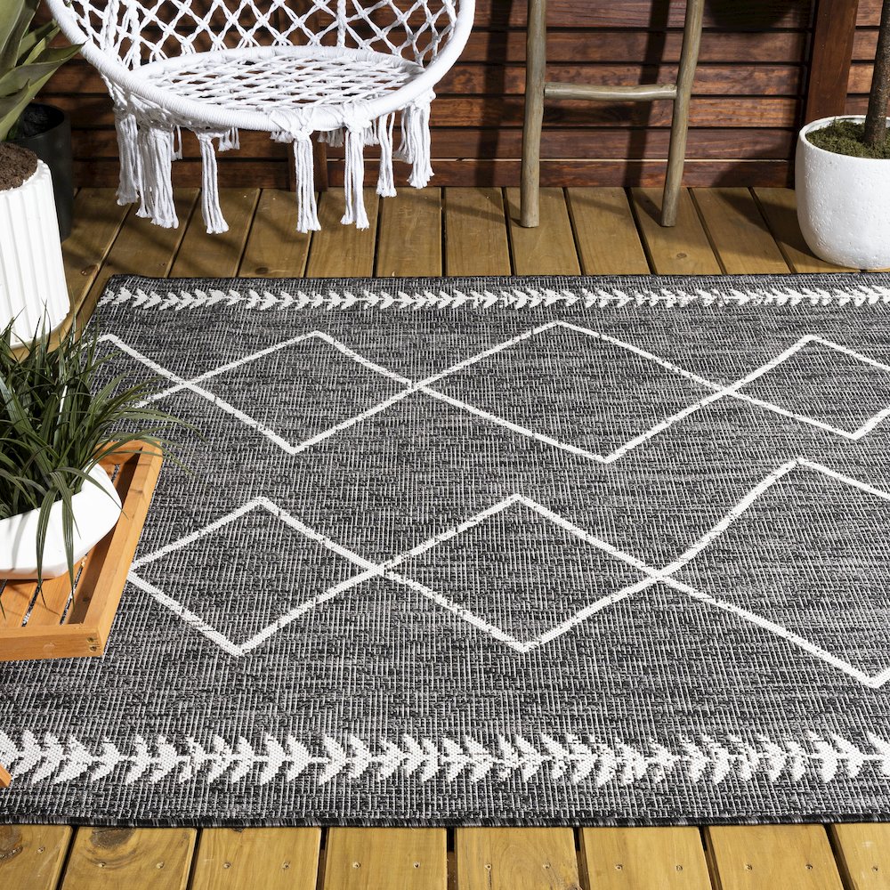 Derya Tribal Diamond Trellis Indoor/Outdoor Area Rug. Picture 8