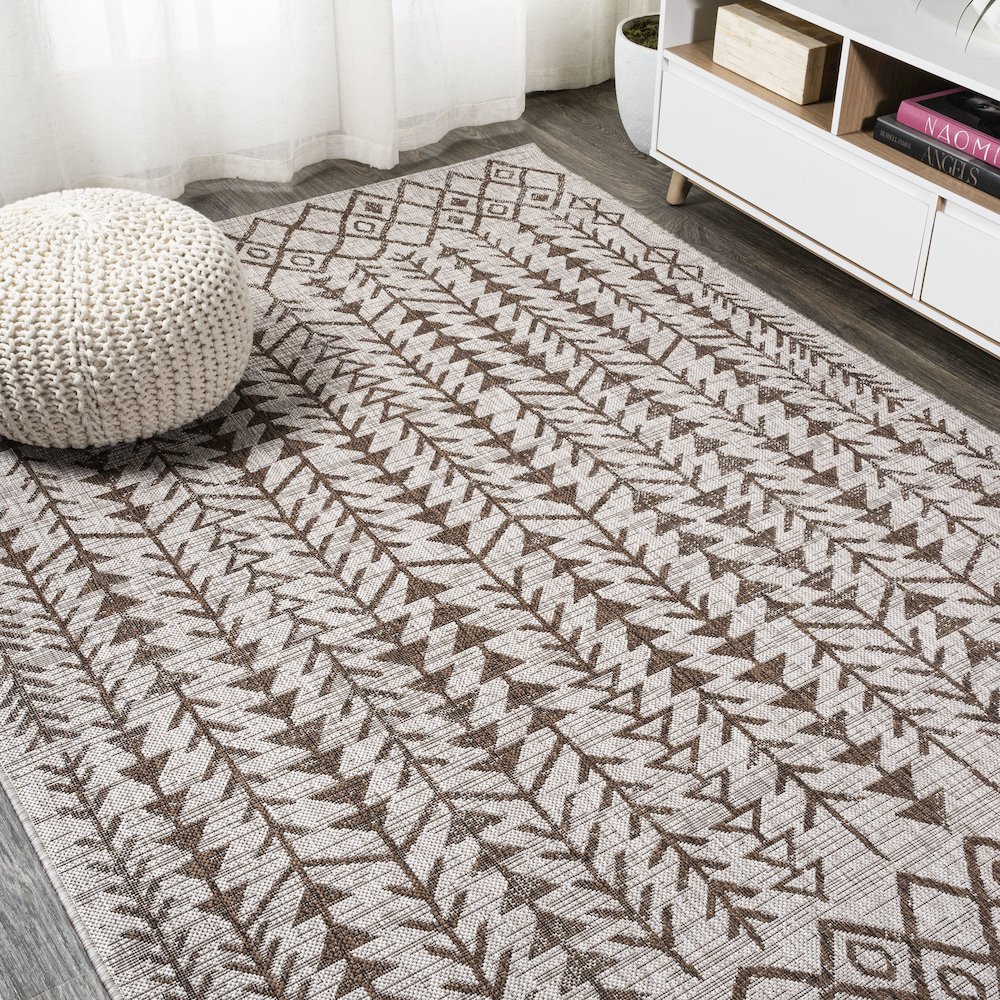 Tokay Bohemian Geometric Indoor/Outdoor Area Rug. Picture 4