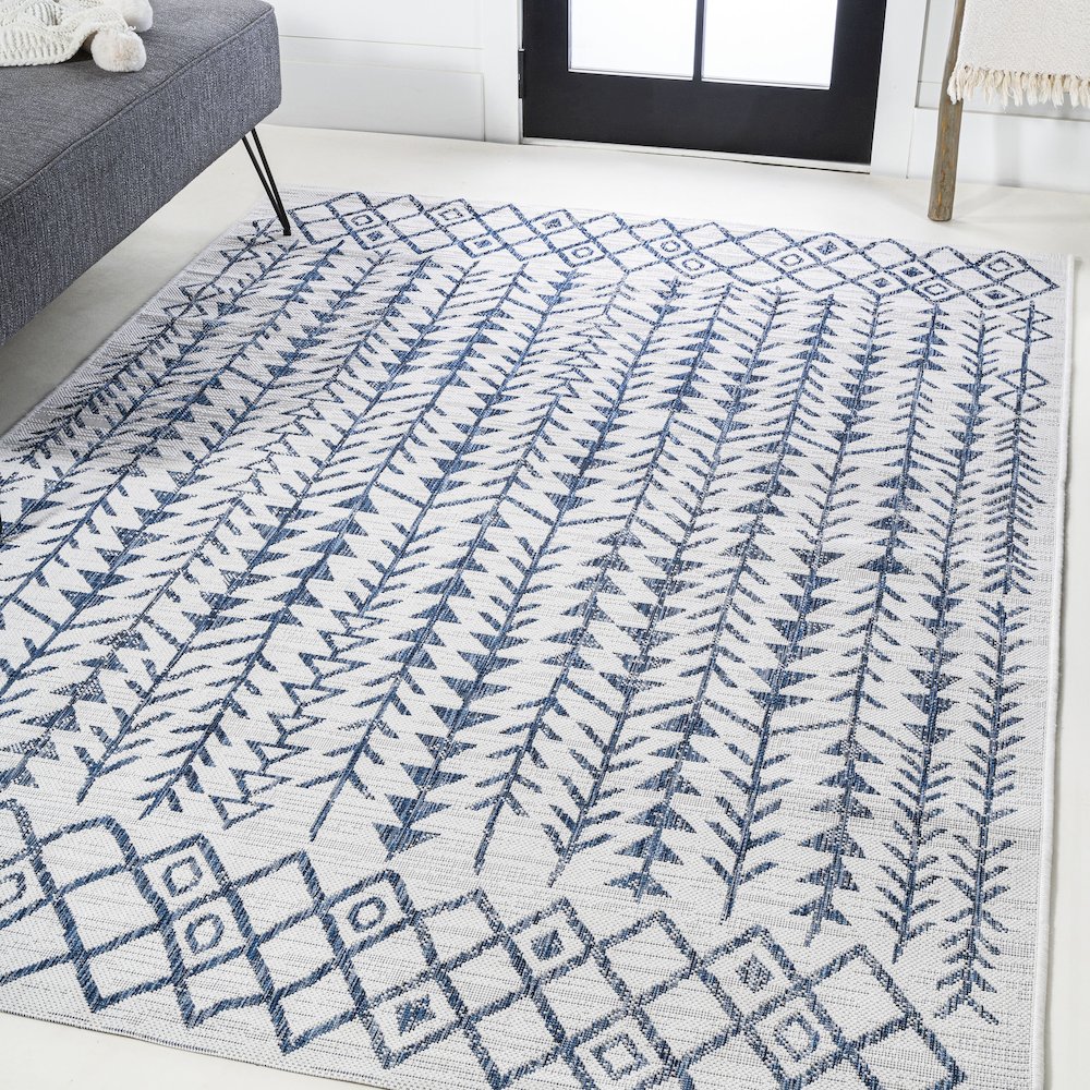 Tokay Bohemian Geometric Indoor/Outdoor Area Rug. Picture 2
