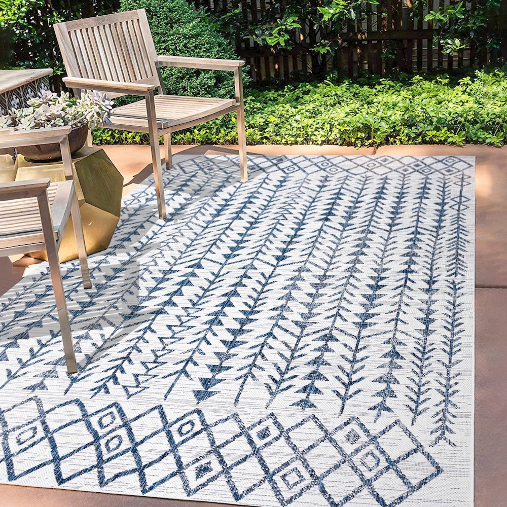 Tokay Bohemian Geometric Indoor/Outdoor Area Rug. Picture 6