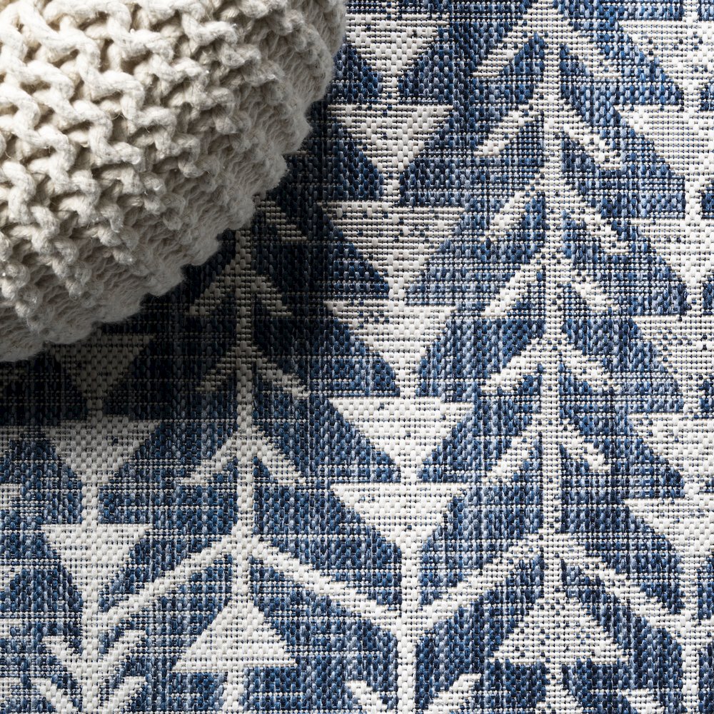 Tokay Bohemian Geometric Indoor/Outdoor Area Rug. Picture 4