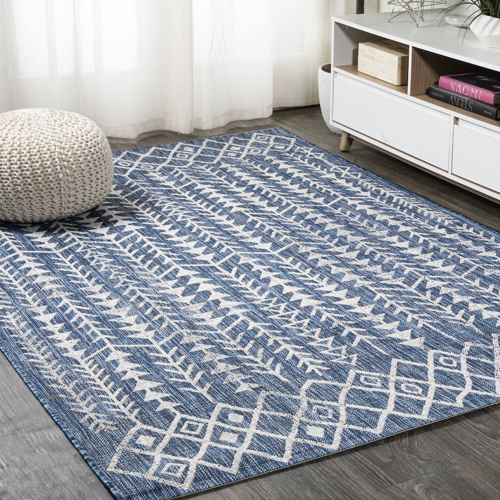 Tokay Bohemian Geometric Indoor/Outdoor Area Rug. Picture 2