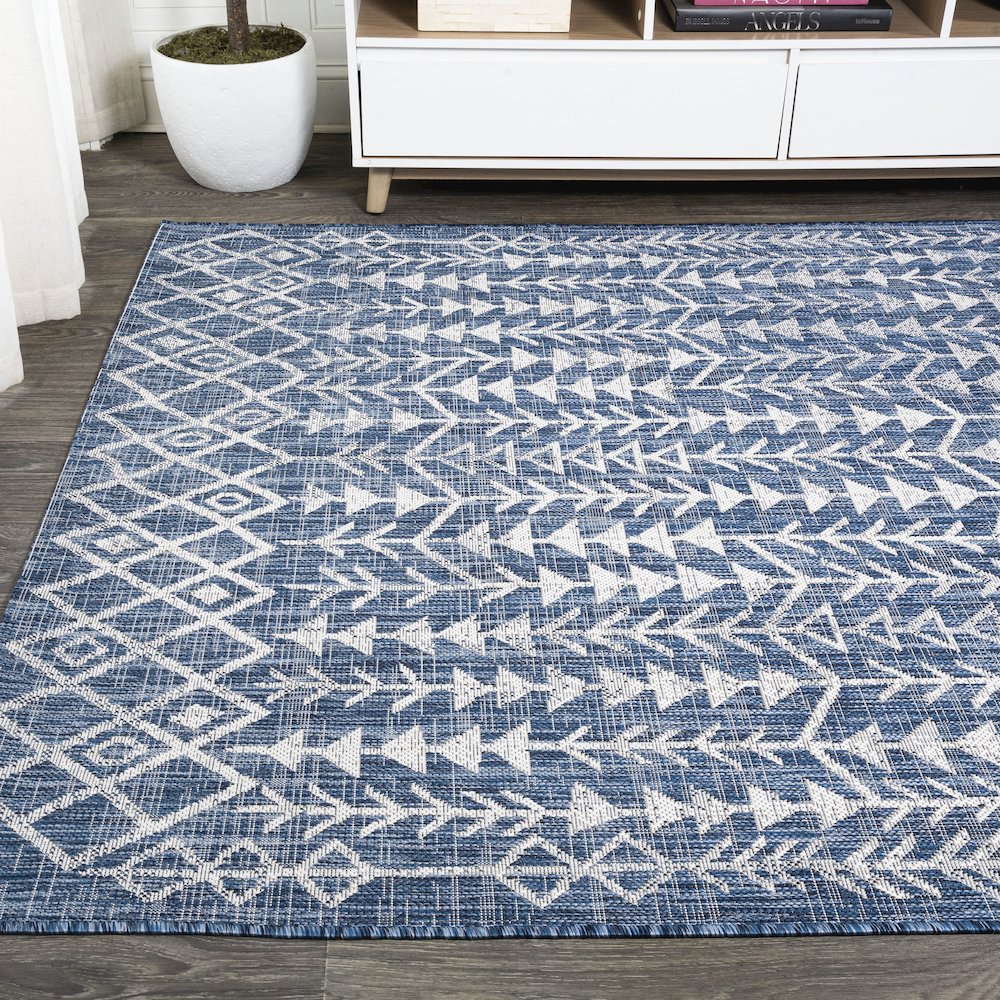 Tokay Bohemian Geometric Indoor/Outdoor Area Rug. Picture 3