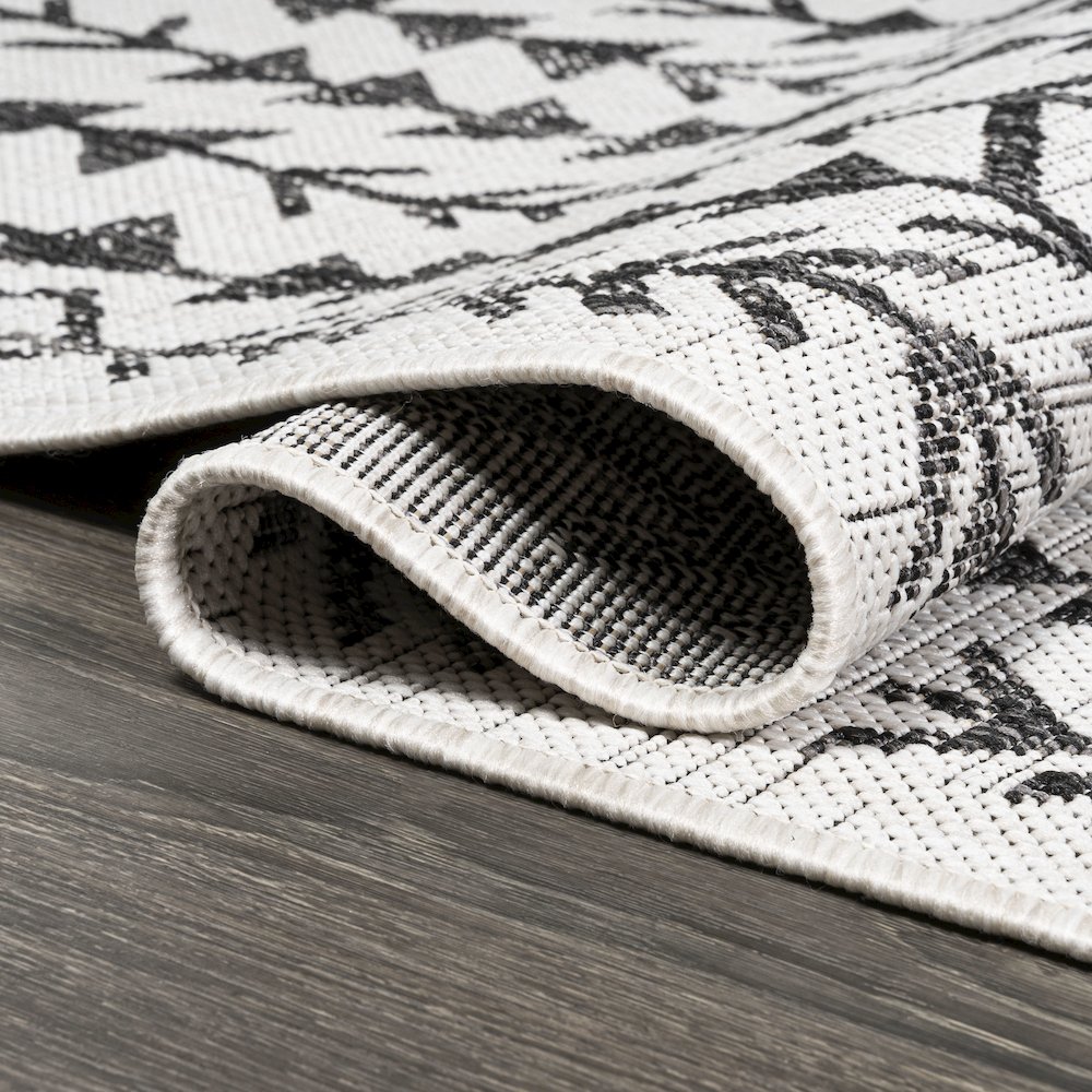 Tokay Bohemian Geometric Indoor/Outdoor Area Rug. Picture 8