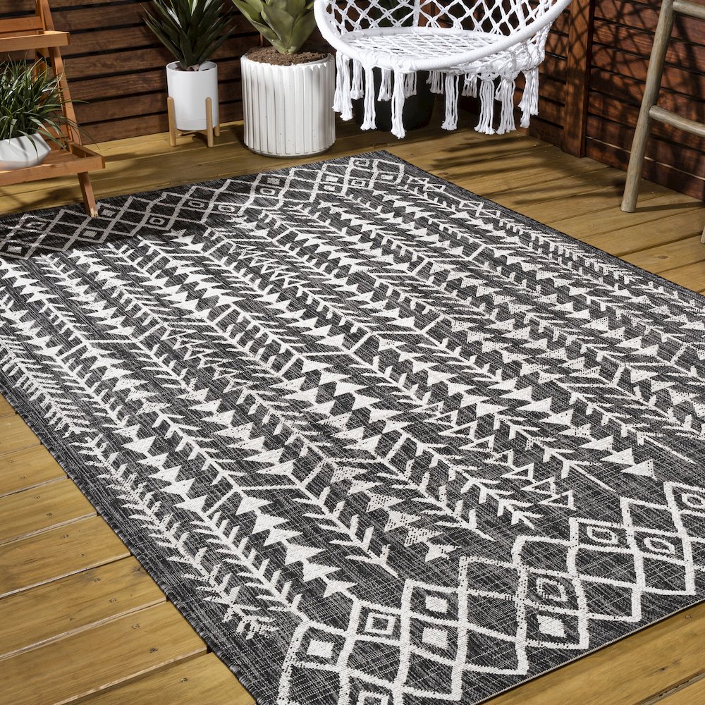 Tokay Bohemian Geometric Indoor/Outdoor Area Rug. Picture 7