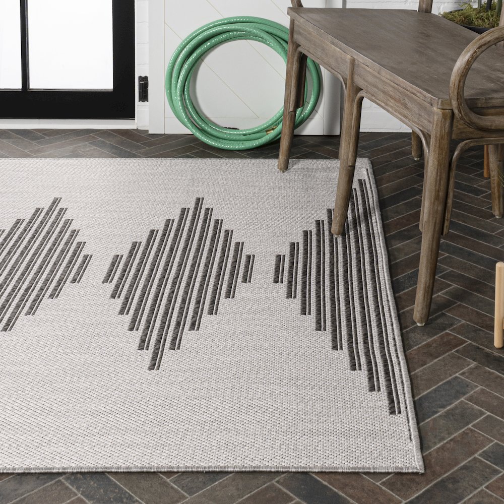 Vinales Diamond Stripe Indoor/Outdoor Area Rug. Picture 7