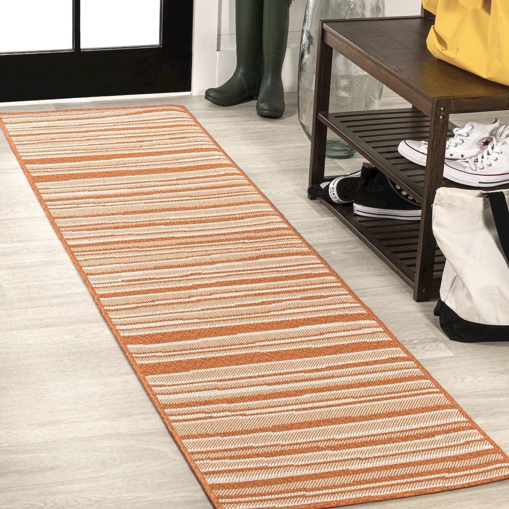 Castara Wavy Stripe Modern Indoor/Outdoor Area Rug. Picture 2