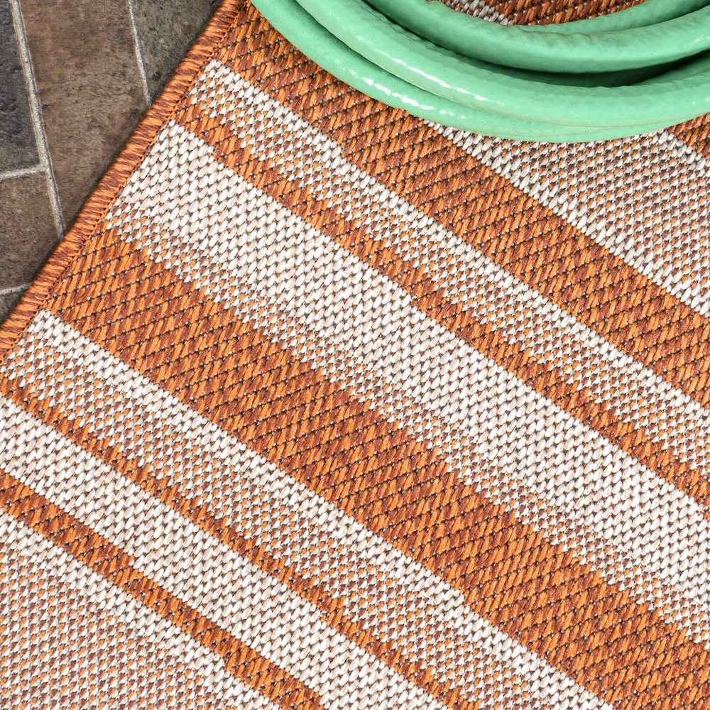 Castara Wavy Stripe Modern Indoor/Outdoor Area Rug. Picture 4