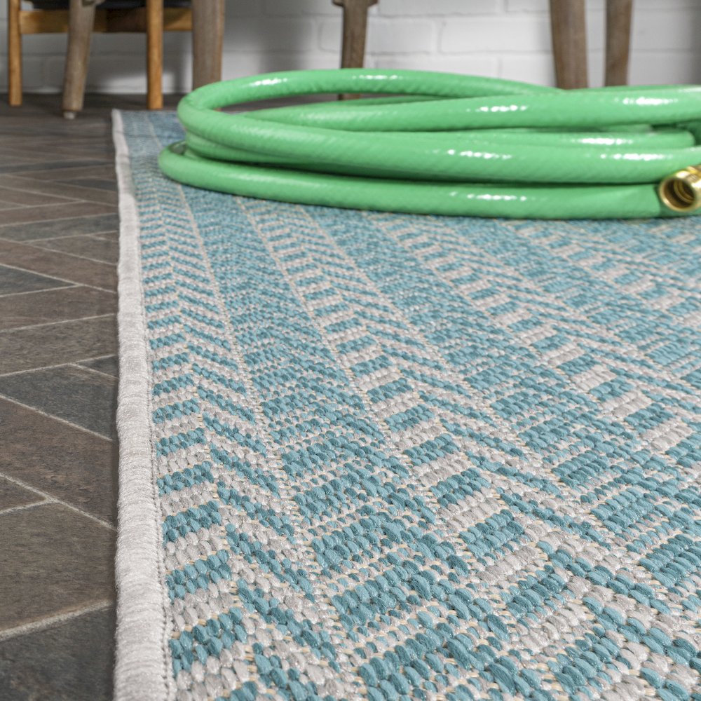 Chevron Modern Concentric Squares Indoor/Outdoor Area Rug. Picture 5