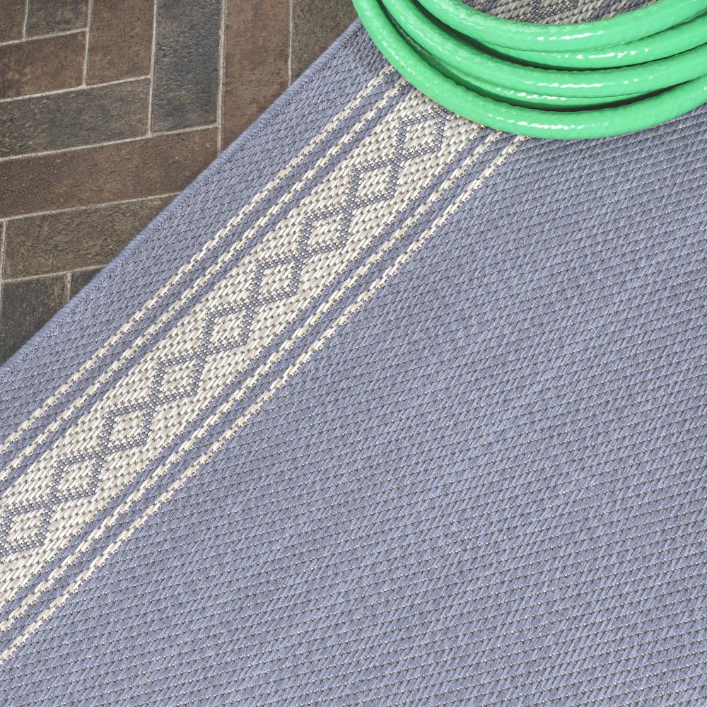 Lucia Classic Diamond Border Indoor/Outdoor Area Rug. Picture 4