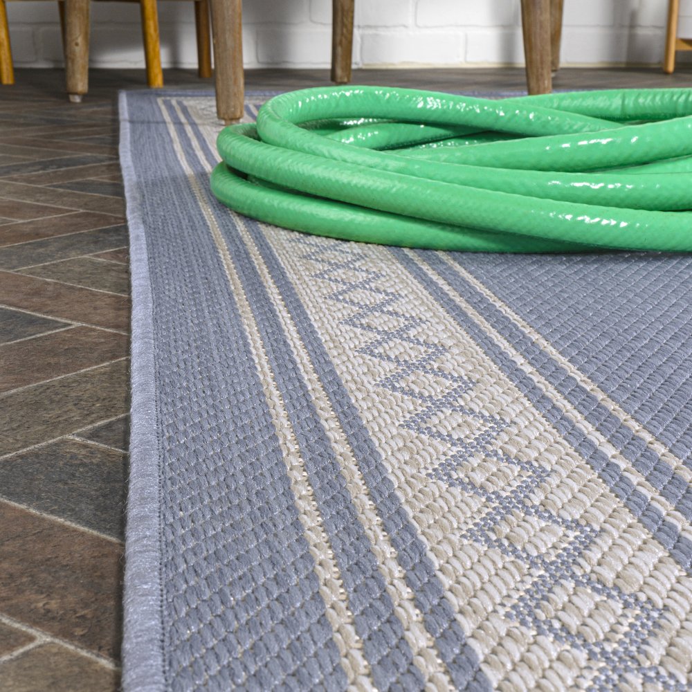 Lucia Classic Diamond Border Indoor/Outdoor Area Rug. Picture 5
