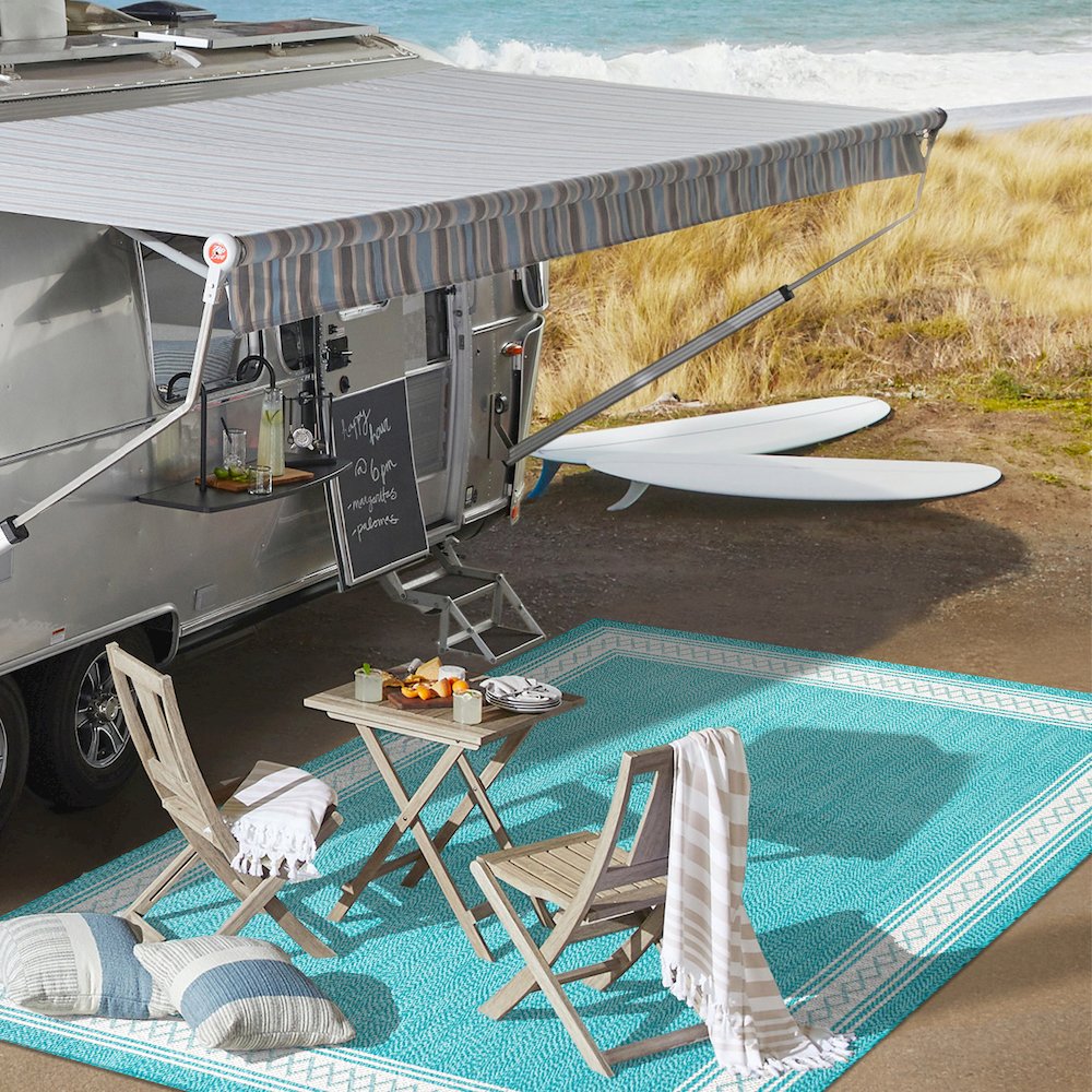 Lucia Classic Diamond Border Indoor/Outdoor Area Rug. Picture 7