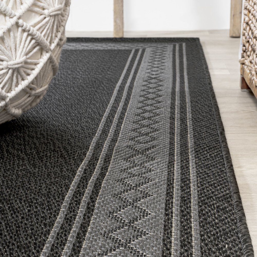 Lucia Classic Diamond Border Indoor/Outdoor Area Rug. Picture 5