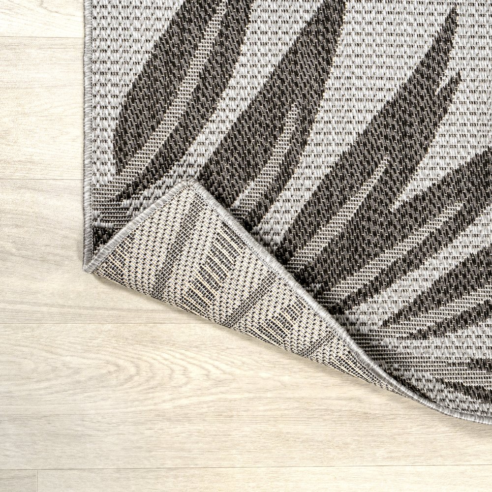 Havana Tropical Palm Leaf Indoor/Outdoor Area Rug. Picture 3