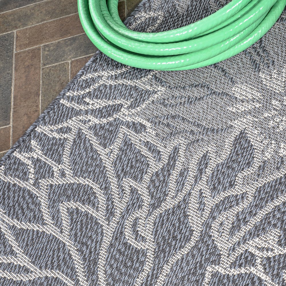 Bahamas Modern All Over Floral Indoor/Outdoor Area Rug. Picture 4