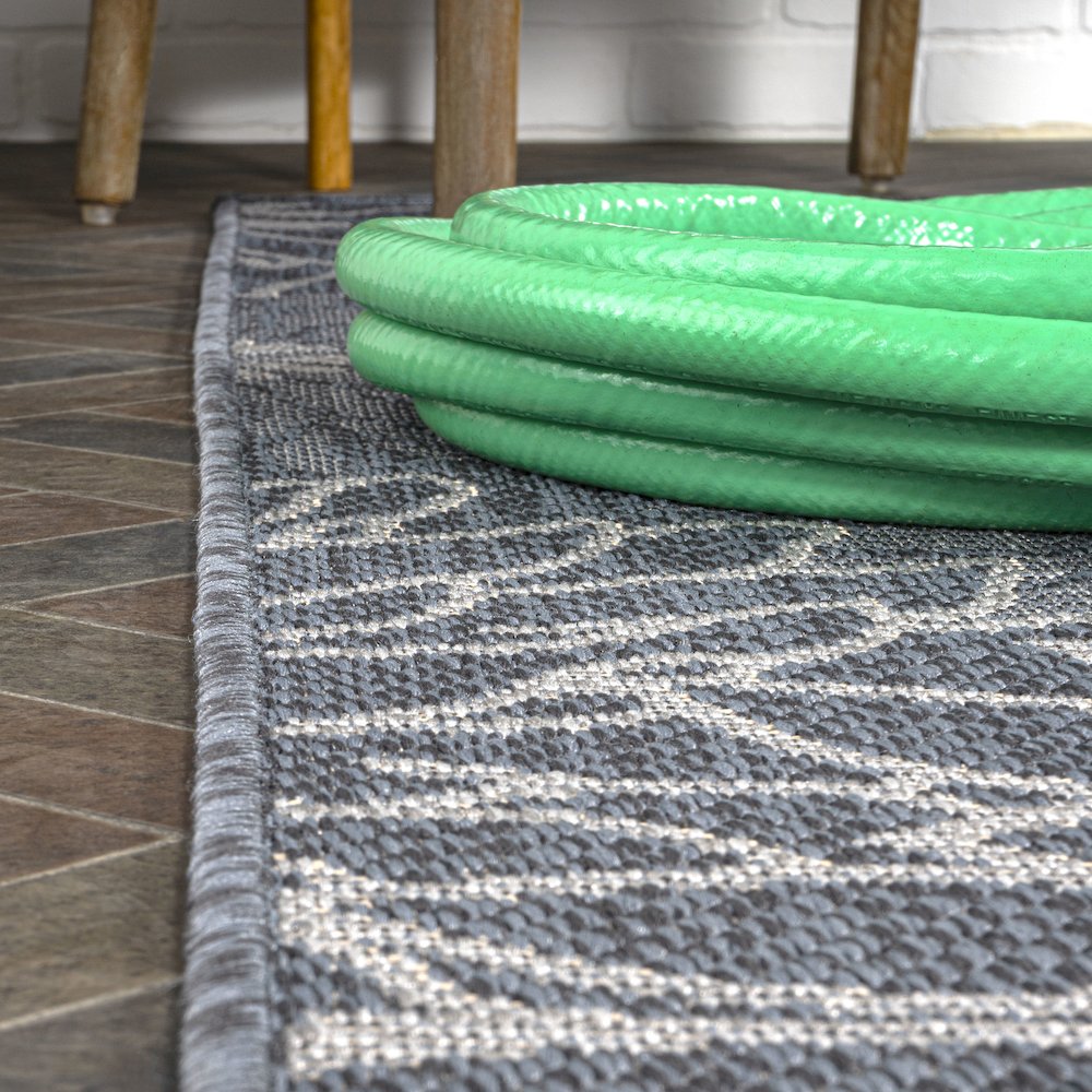 Bahamas Modern All Over Floral Indoor/Outdoor Area Rug. Picture 5