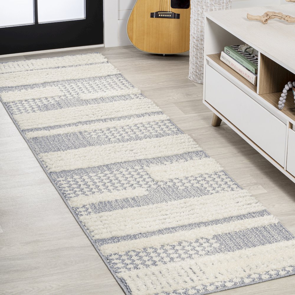 Kerstin Geometric High-Low Area Rug. Picture 2