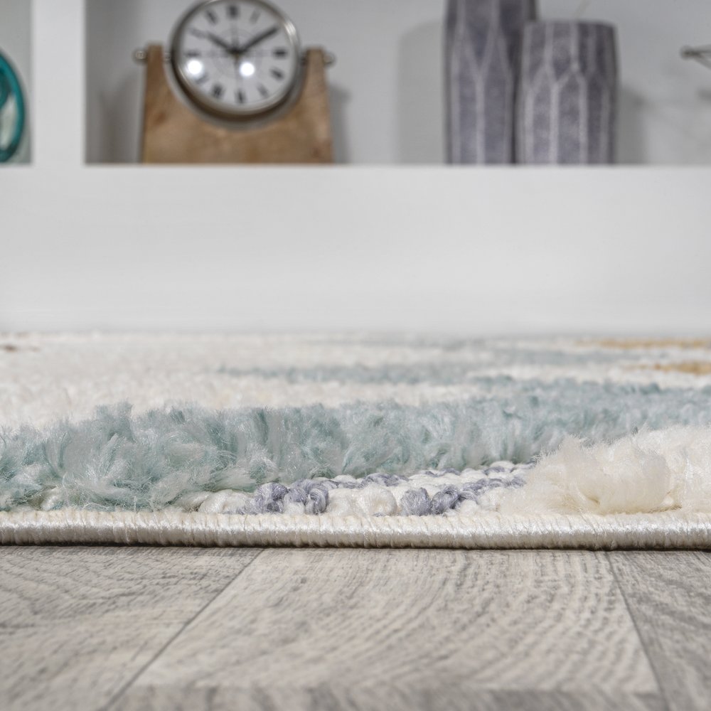 Elin Chevron High-Low Area Rug. Picture 7