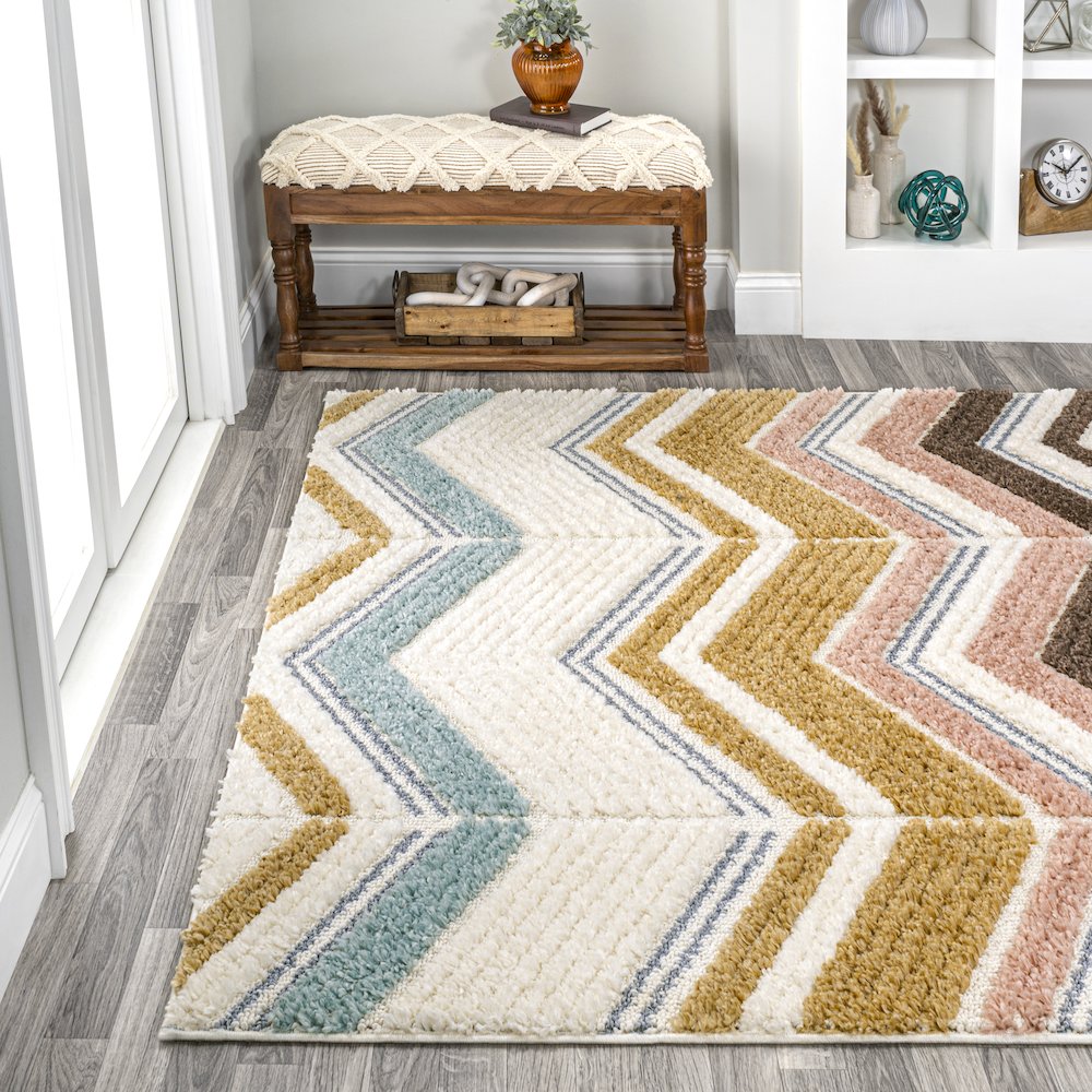 Elin Chevron High-Low Area Rug. Picture 3