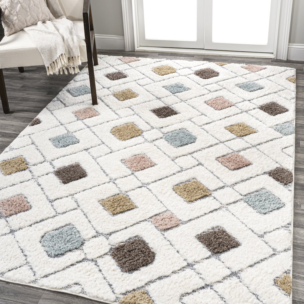 Astrid Retro Trellis High-Low Area Rug. Picture 2