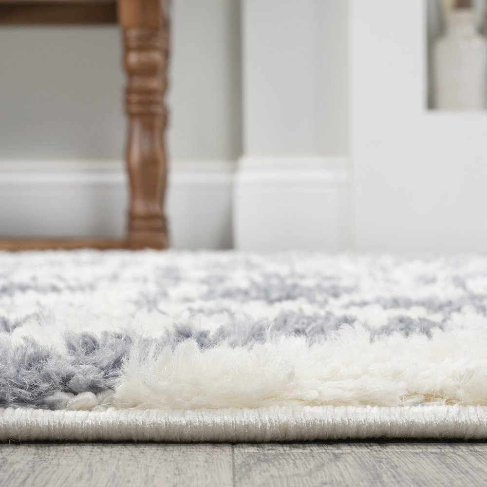 Astrid Retro Trellis High-Low Area Rug. Picture 7