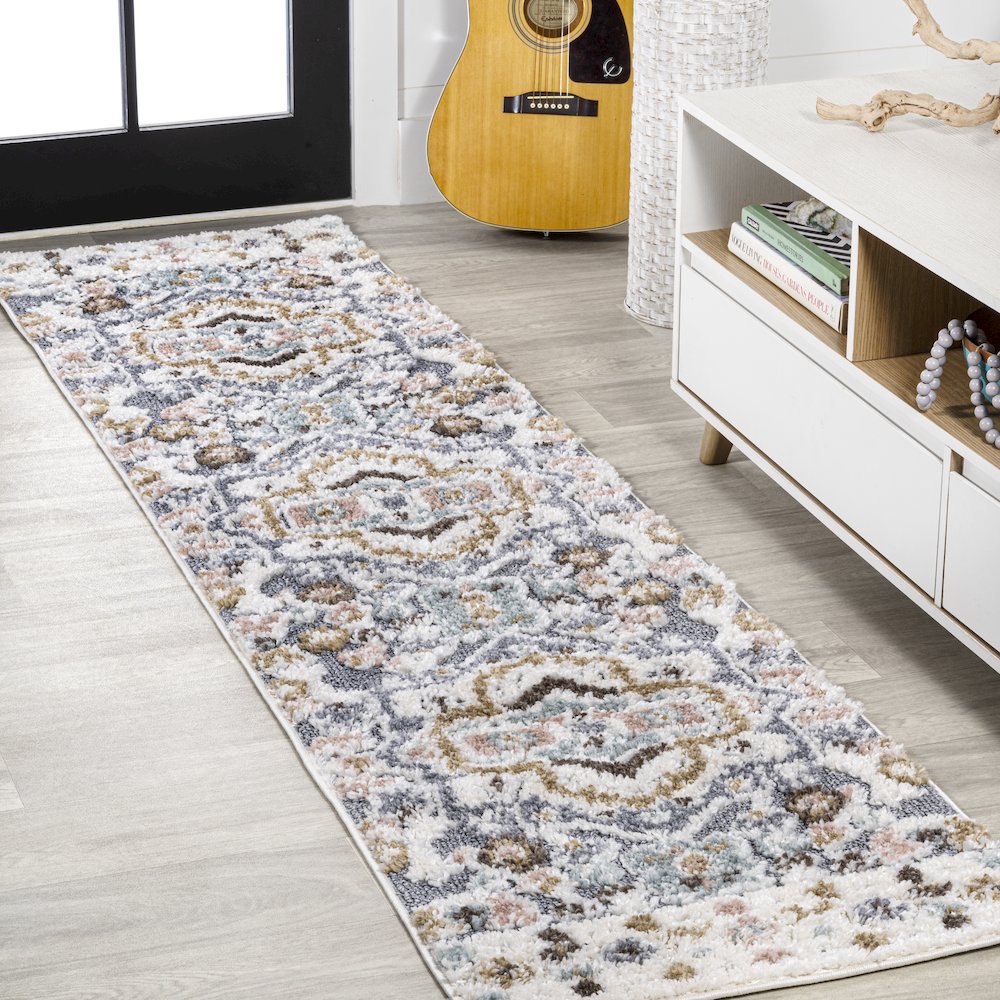 Aziza Persian Medallion High-Low Area Rug. Picture 2