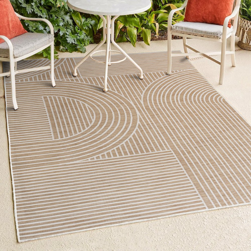 Arch Stripe Reversible Machine-Washable Indoor/Outdoor Runner Rug. Picture 4