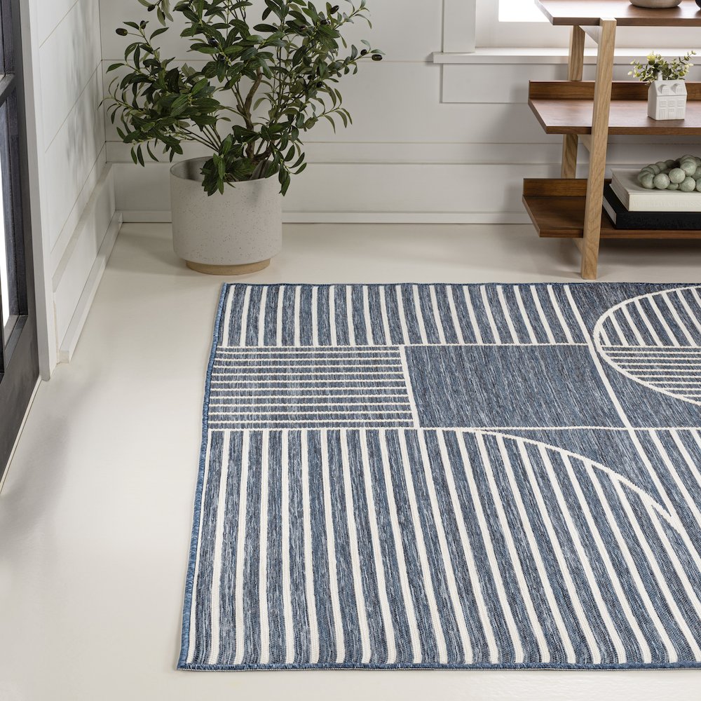 Geometric Lines Reversible Machine-Washable Indoor/Outdoor Area Rug. Picture 2