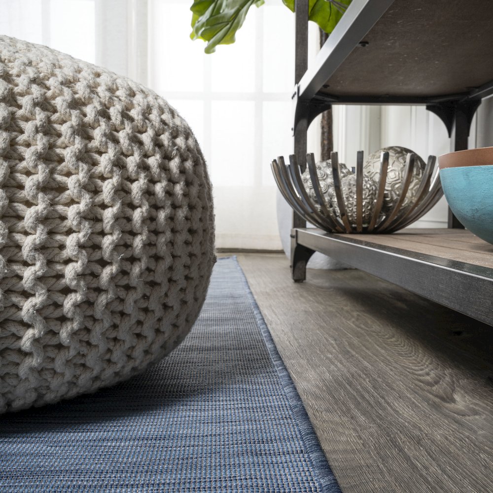 Ethan Modern Flatweave Solid Area Rug. Picture 7