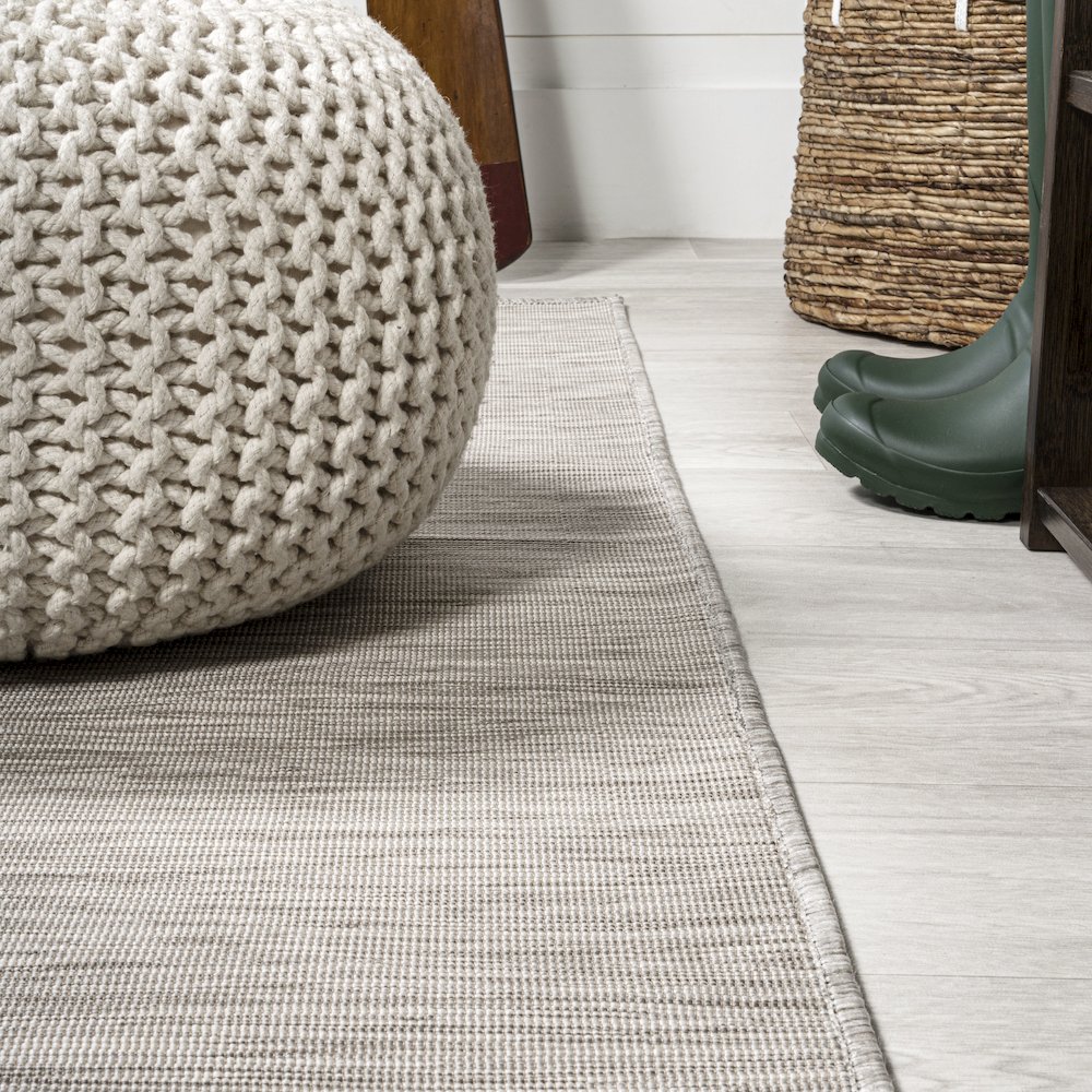 Ethan Modern Flatweave Solid Area Rug. Picture 5