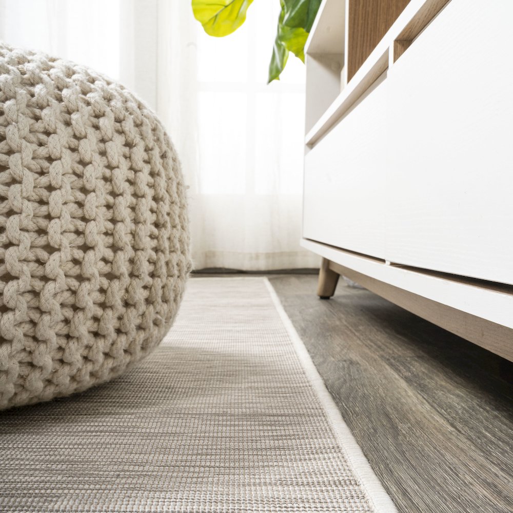 Ethan Modern Flatweave Solid Area Rug. Picture 7
