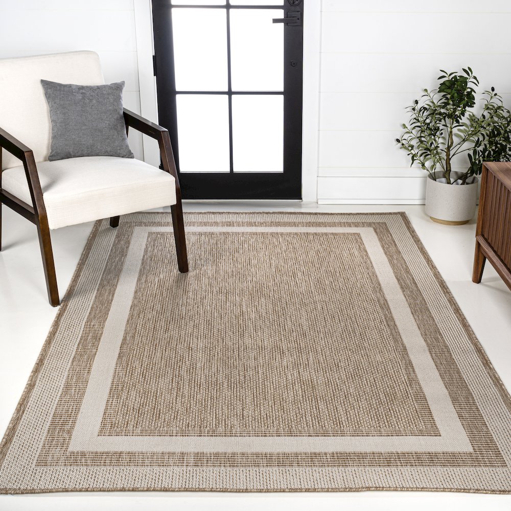 Dover Classic -Stripe Border Indoor/Outdoor Area Rug. Picture 2