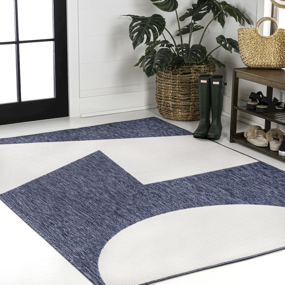 Two-Tone Navy/Cream 3 ft. x 5 ft. Indoor/Outdoor Area Rug. Picture 3
